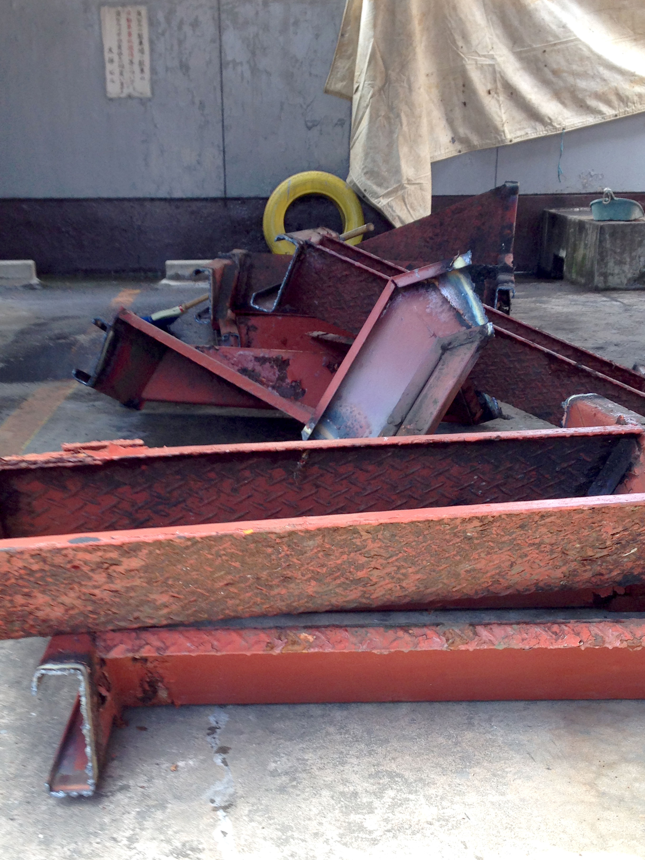 屋上階段の入れ替え工事