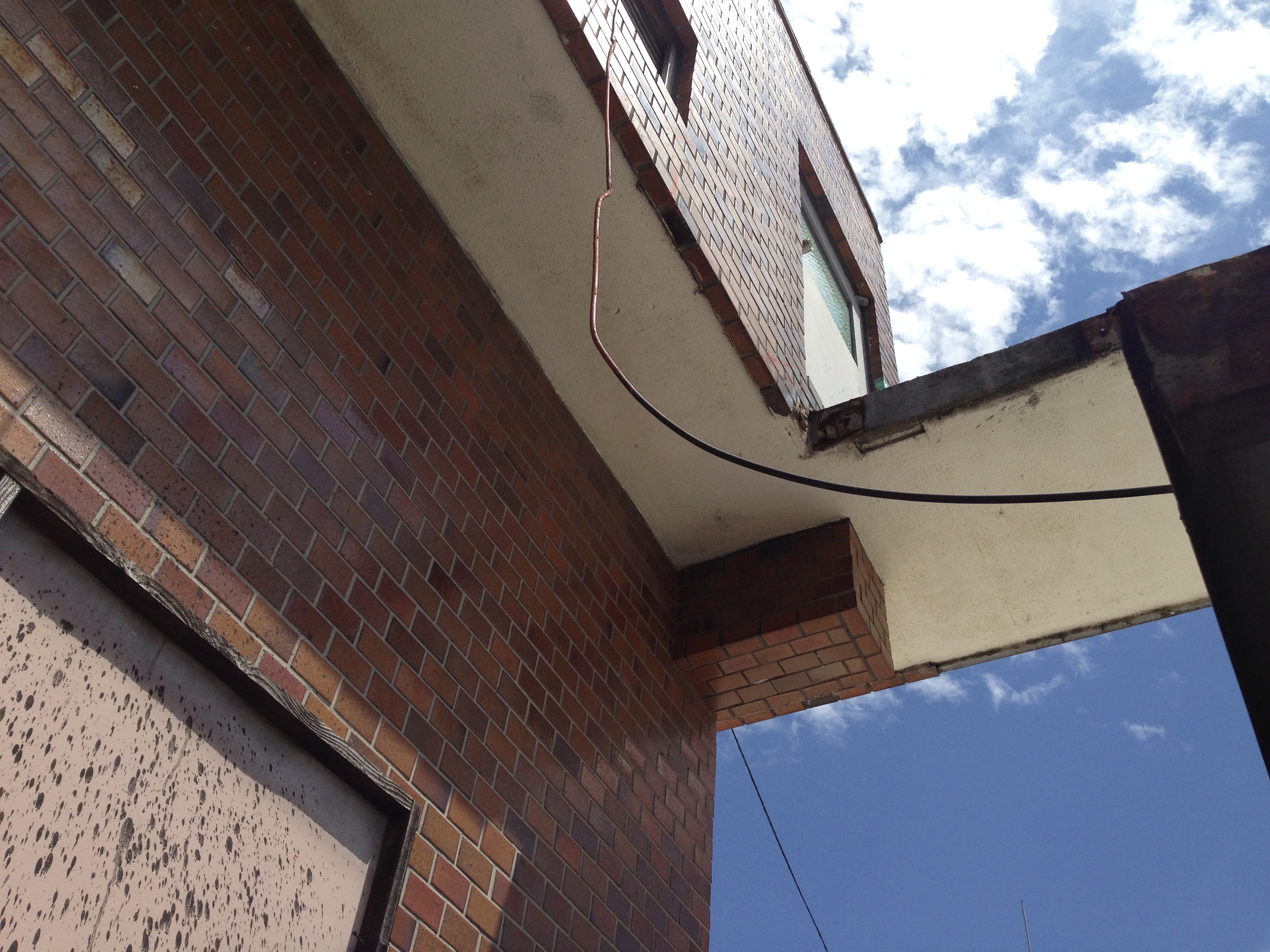 屋上階段のカット